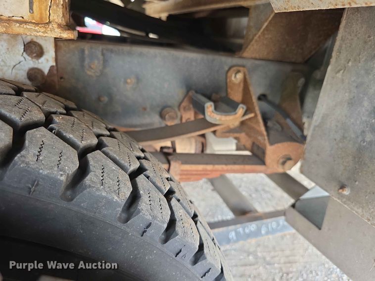 image for item FI0988 2009 Ford F550 Super Duty bucket truck