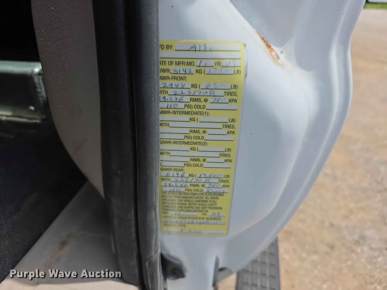 image for item FI0988 2009 Ford F550 Super Duty bucket truck