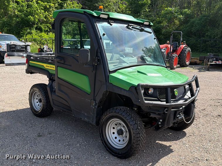 image for item FK0272 2022 John Deere XUV 835R  utility vehicle