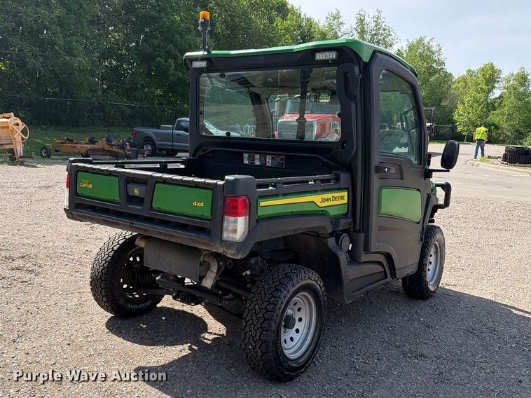 image for item FK0272 2022 John Deere XUV 835R  utility vehicle