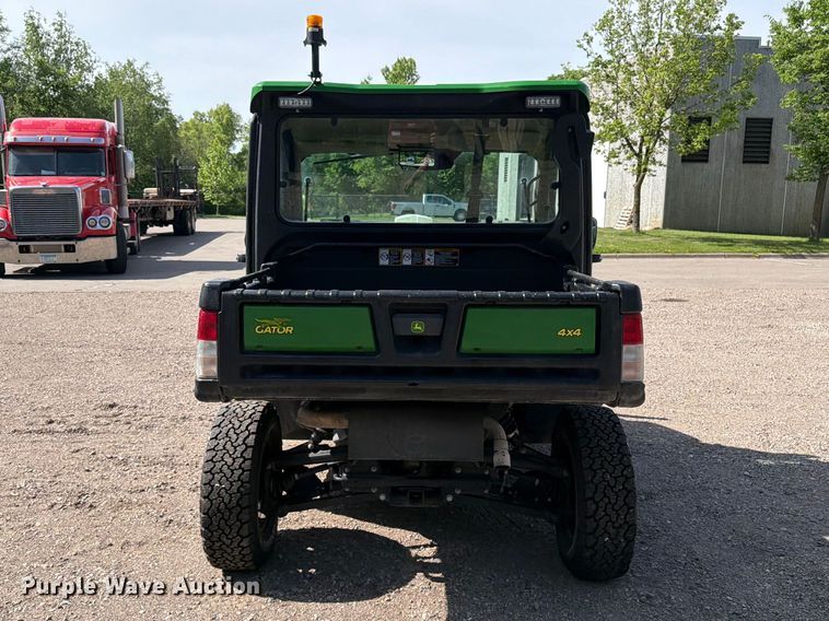 image for item FK0272 2022 John Deere XUV 835R  utility vehicle