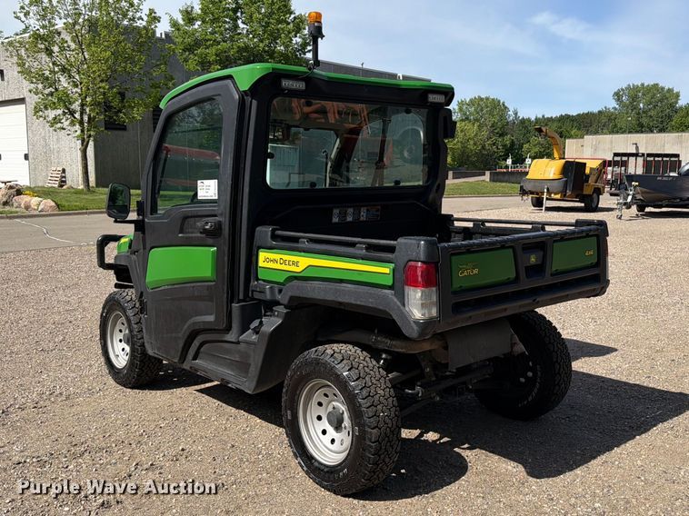 image for item FK0272 2022 John Deere XUV 835R  utility vehicle