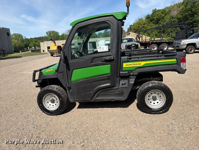 image for item FK0272 2022 John Deere XUV 835R  utility vehicle