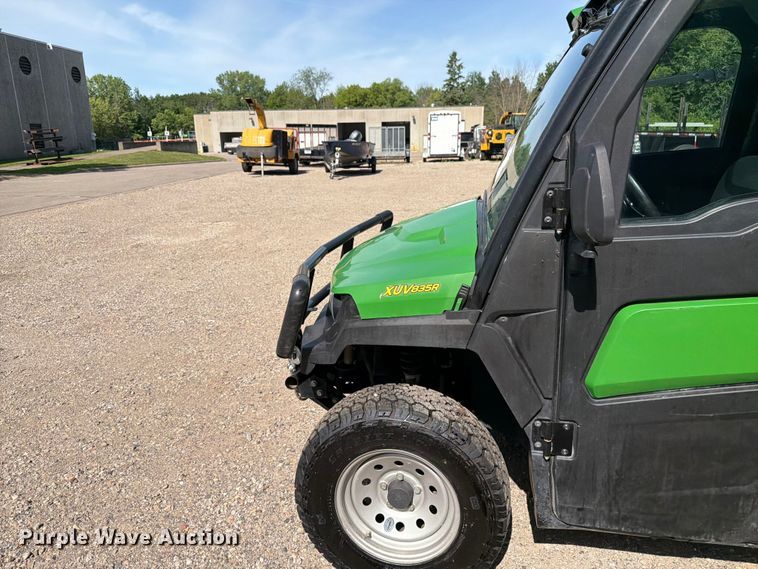 image for item FK0272 2022 John Deere XUV 835R  utility vehicle