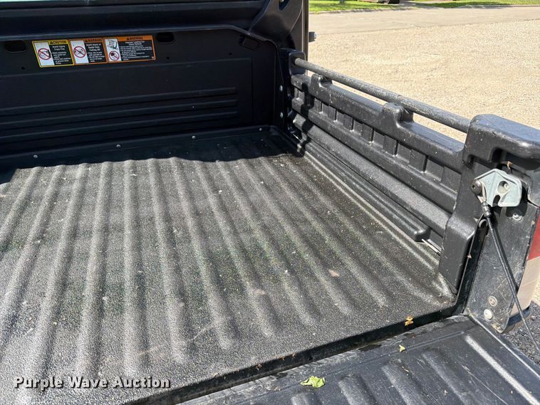 image for item FK0272 2022 John Deere XUV 835R  utility vehicle