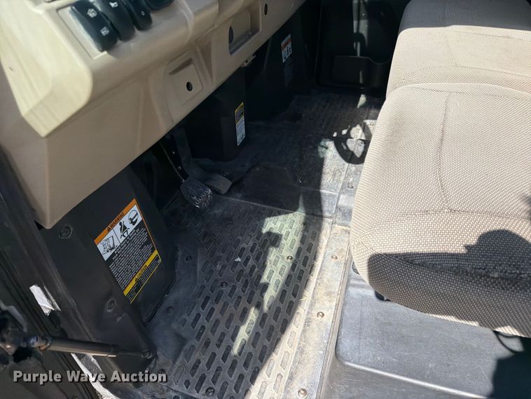 image for item FK0272 2022 John Deere XUV 835R  utility vehicle