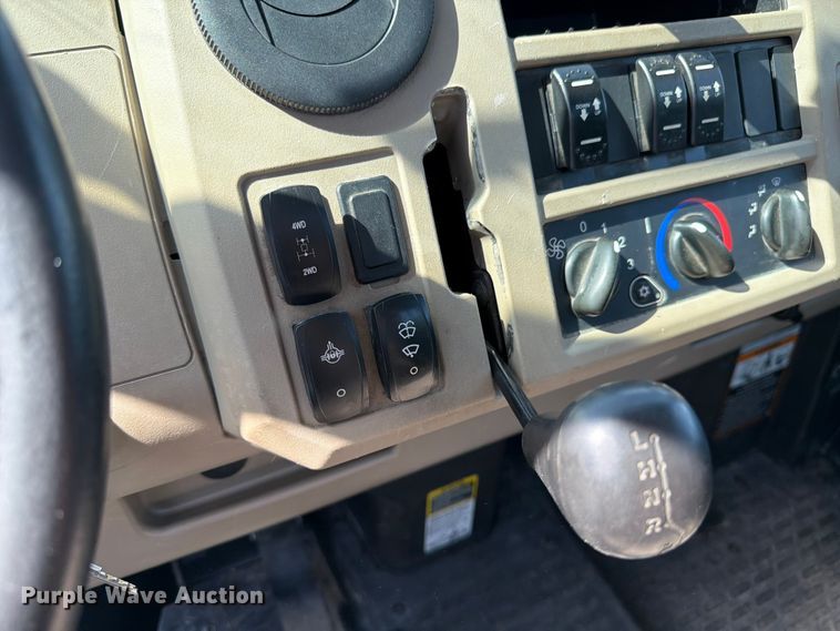 image for item FK0272 2022 John Deere XUV 835R  utility vehicle