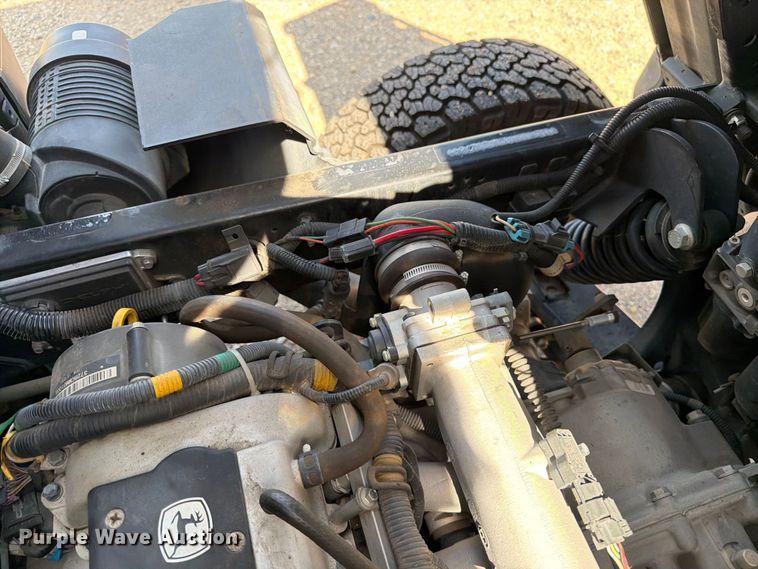 image for item FK0272 2022 John Deere XUV 835R  utility vehicle