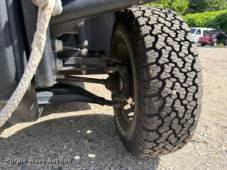image for item FK0272 2022 John Deere XUV 835R  utility vehicle