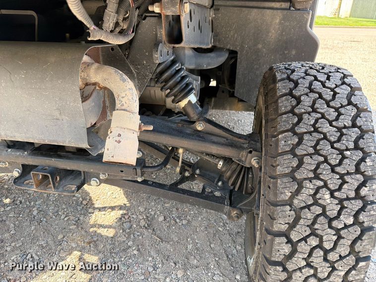 image for item FK0272 2022 John Deere XUV 835R  utility vehicle