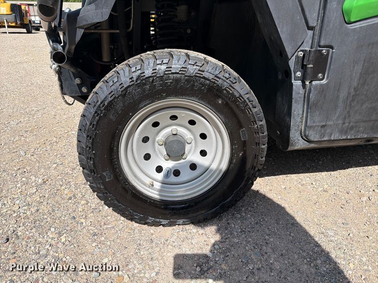 image for item FK0272 2022 John Deere XUV 835R  utility vehicle