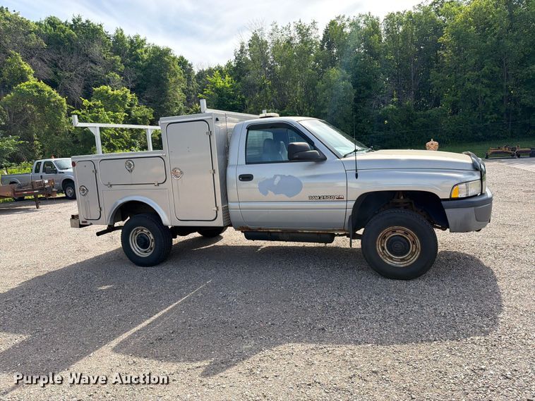 image for item FK0276 1996 Dodge Ram 2500 utility bed pickup truck