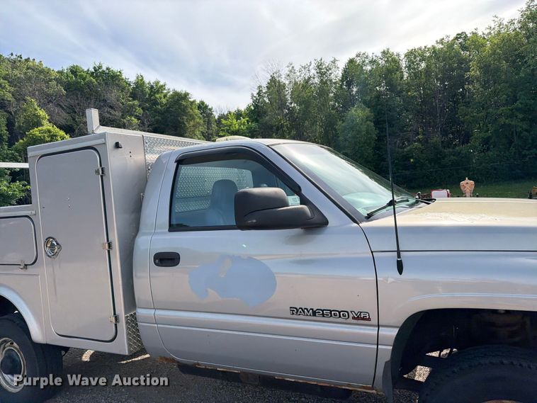 image for item FK0276 1996 Dodge Ram 2500 utility bed pickup truck
