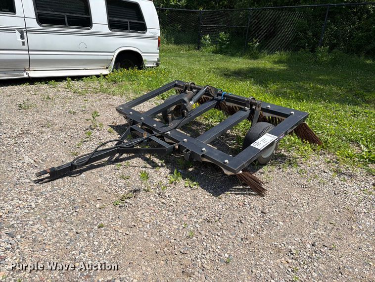 image for item FK0284 Rahn broom