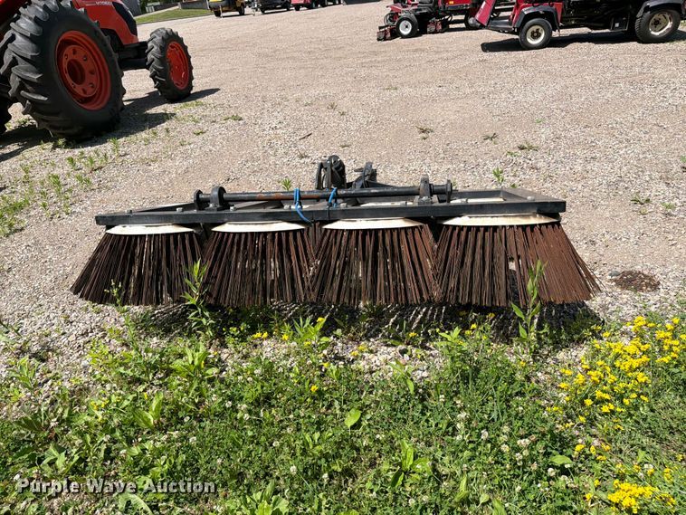 image for item FK0284 Rahn broom