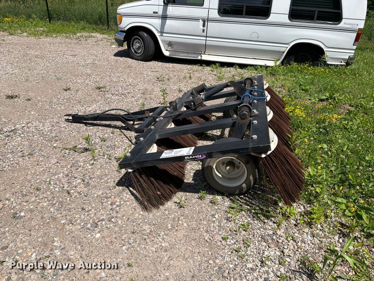 image for item FK0284 Rahn broom