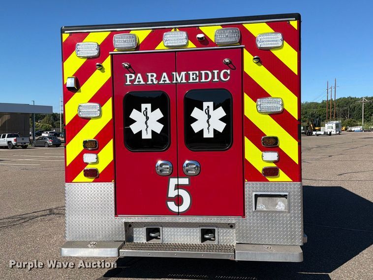 image for item FK0298 2015 Ford E450 ambulance