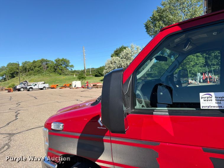 image for item FK0298 2015 Ford E450 ambulance