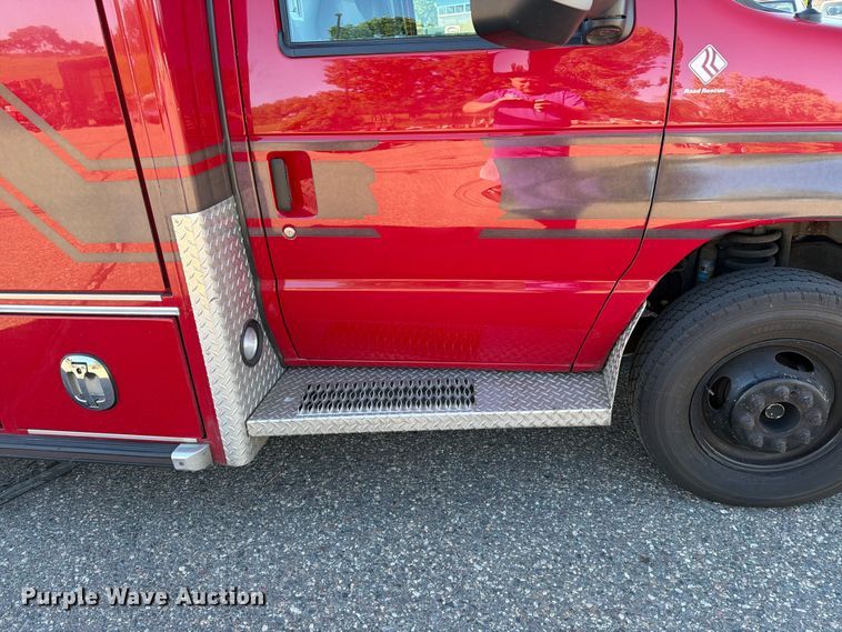 image for item FK0298 2015 Ford E450 ambulance