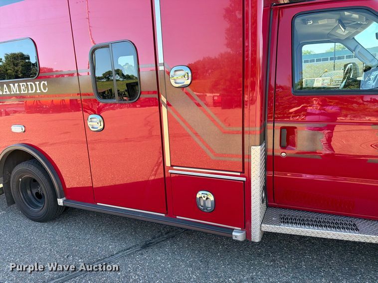 image for item FK0298 2015 Ford E450 ambulance