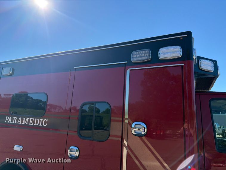 image for item FK0298 2015 Ford E450 ambulance