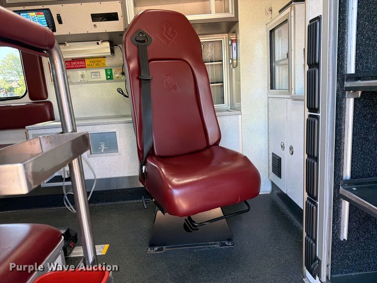 image for item FK0298 2015 Ford E450 ambulance
