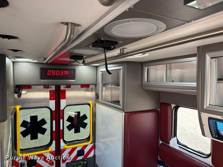 image for item FK0298 2015 Ford E450 ambulance