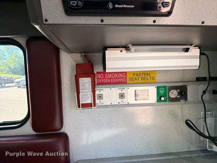 image for item FK0298 2015 Ford E450 ambulance