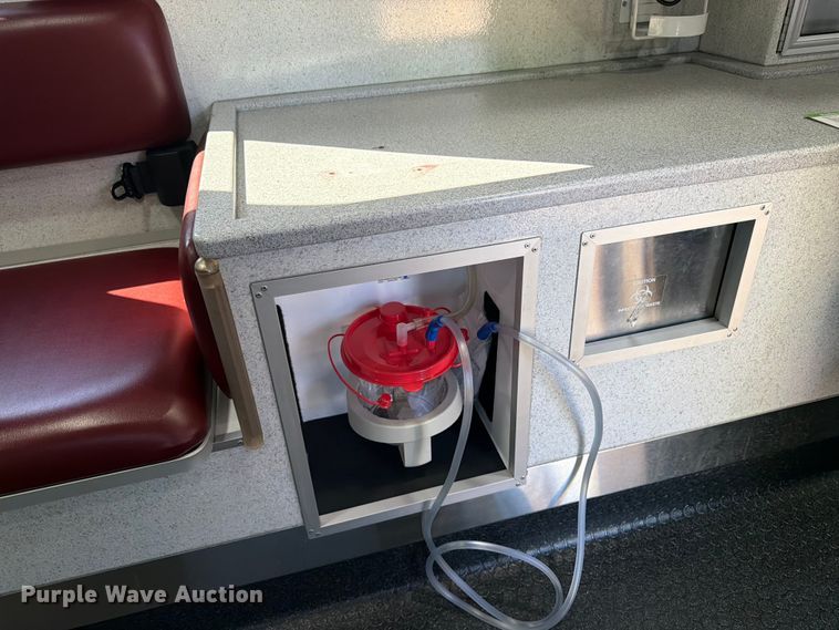 image for item FK0298 2015 Ford E450 ambulance