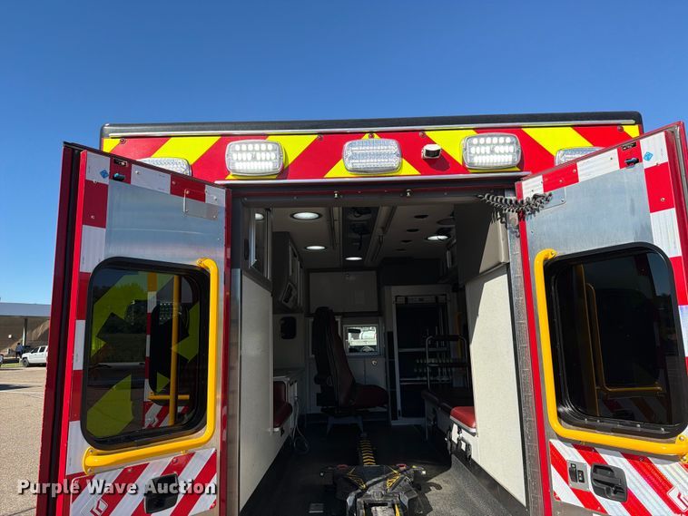 image for item FK0298 2015 Ford E450 ambulance