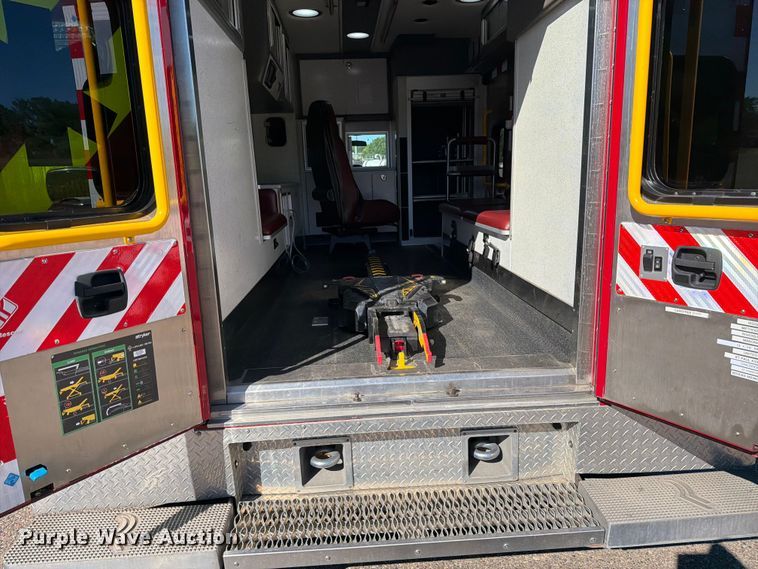 image for item FK0298 2015 Ford E450 ambulance