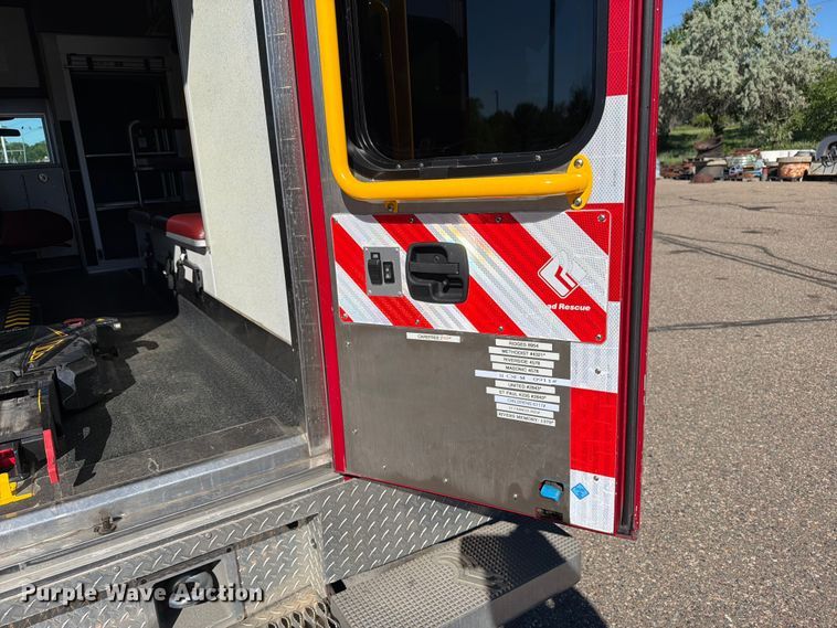 image for item FK0298 2015 Ford E450 ambulance