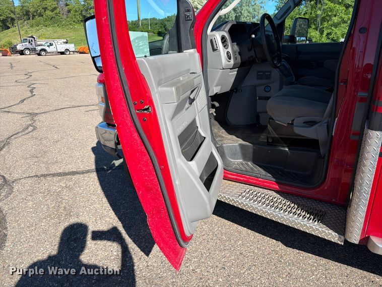 image for item FK0298 2015 Ford E450 ambulance