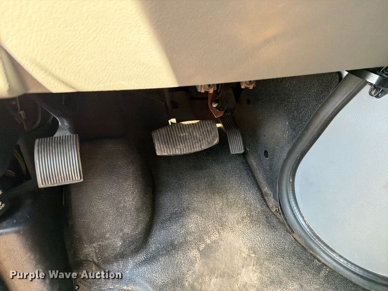 image for item FK0298 2015 Ford E450 ambulance