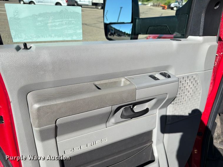 image for item FK0298 2015 Ford E450 ambulance