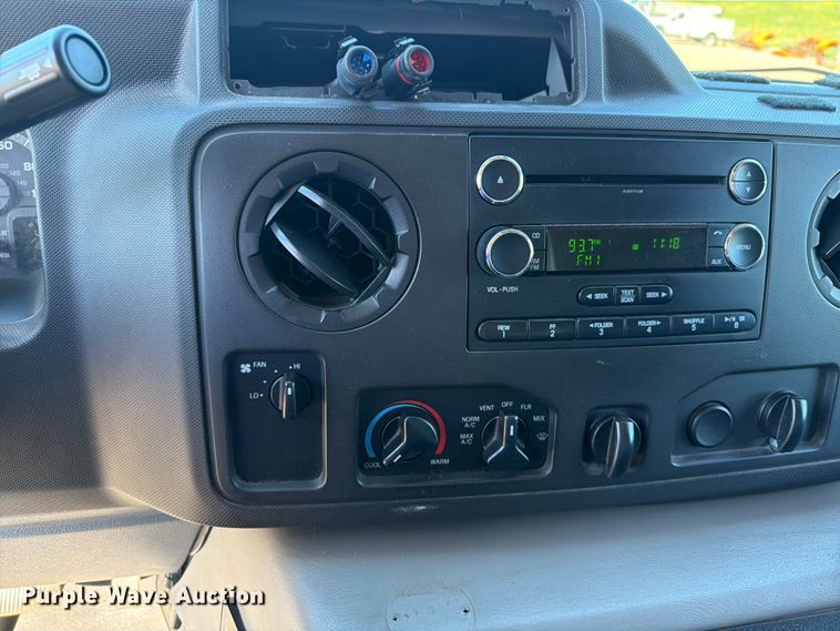 image for item FK0298 2015 Ford E450 ambulance
