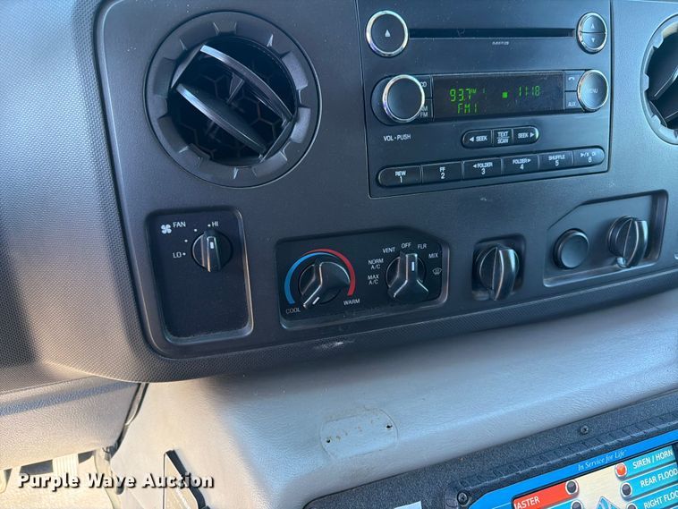 image for item FK0298 2015 Ford E450 ambulance