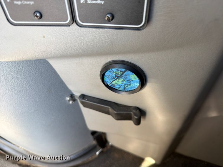 image for item FK0298 2015 Ford E450 ambulance
