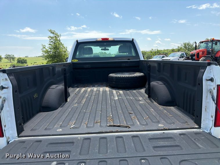 image for item FK3017 2016 Ford F150 XL pickup truck