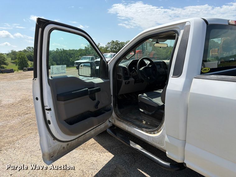 image for item FK3017 2016 Ford F150 XL pickup truck