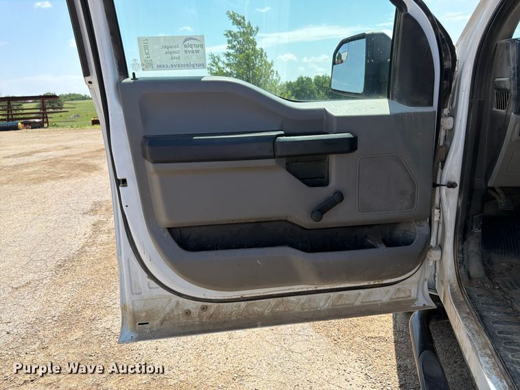 image for item FK3017 2016 Ford F150 XL pickup truck