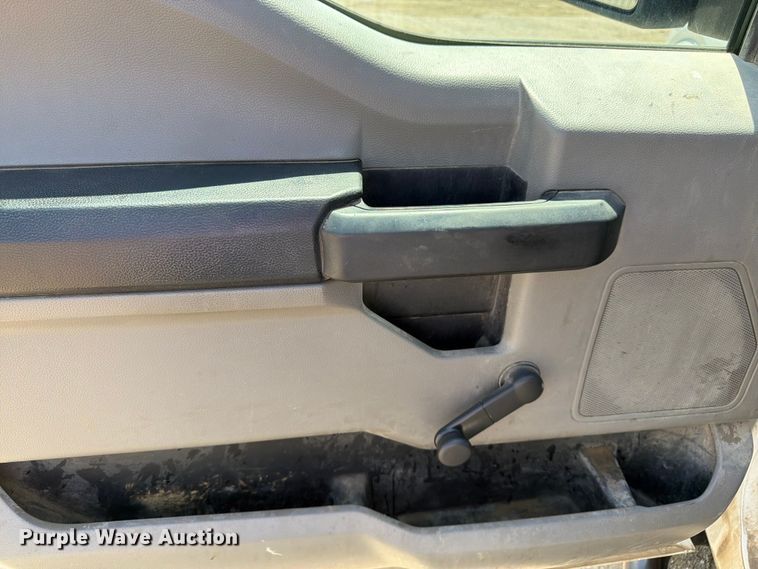 image for item FK3017 2016 Ford F150 XL pickup truck