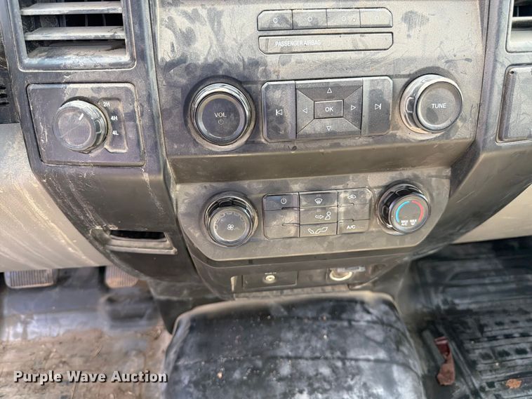 image for item FK3017 2016 Ford F150 XL pickup truck