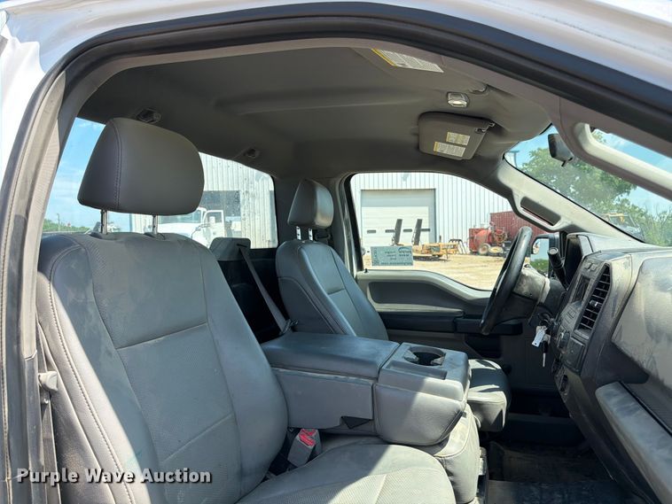 image for item FK3017 2016 Ford F150 XL pickup truck