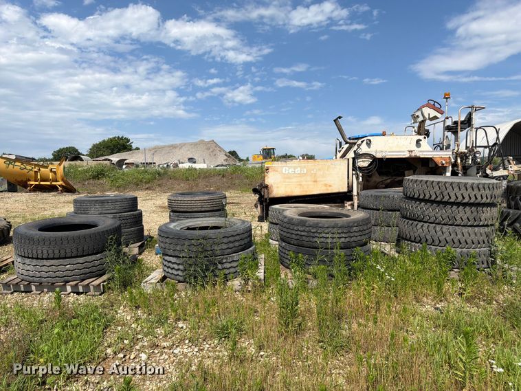 image for item FK3020 Approximately 21 tires