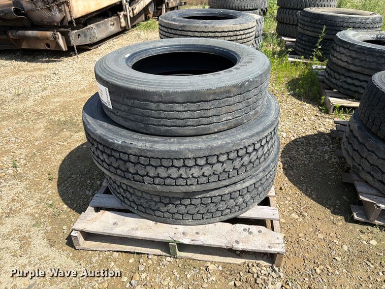 image for item FK3020 Approximately 21 tires