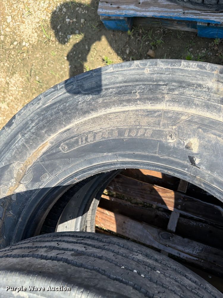 image for item FK3020 Approximately 21 tires