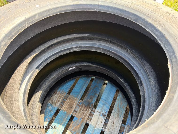 image for item FK3020 Approximately 21 tires