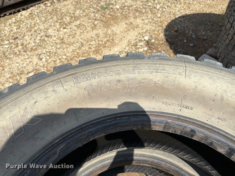 image for item FK3020 Approximately 21 tires