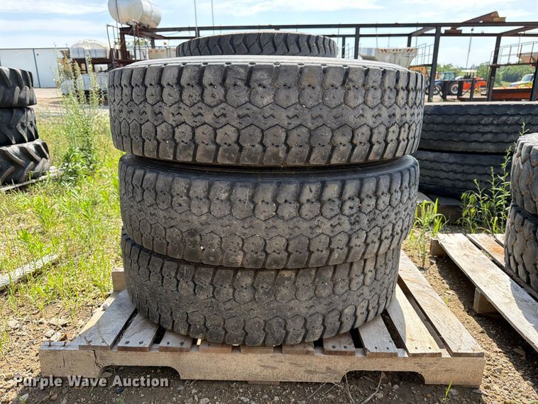 image for item FK3020 Approximately 21 tires